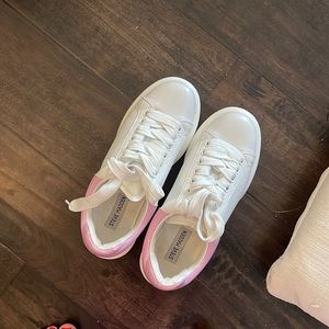 Steve Madden sneakers